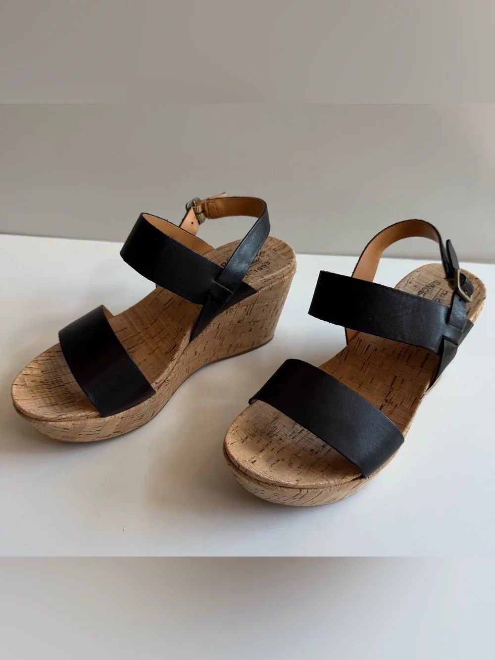 Kork Ease Austin Platform Wedge Women’s 8 M Black Leather Sandal Comfortable